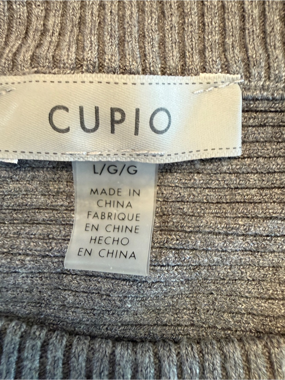 Cupio Gray Off-the-Shoulder Ribbed Sweater - Picture 4 of 10
